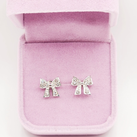 Silver Bow Earrings - Picture 4 of 5